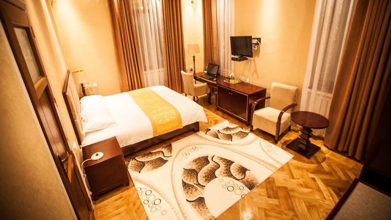 Twins Hotel Dushanbe Ngoại thất bức ảnh