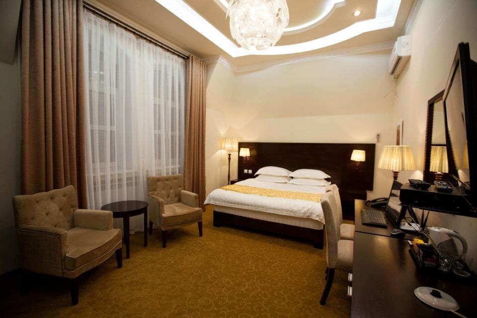 Twins Hotel Dushanbe Ngoại thất bức ảnh