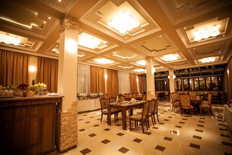 Twins Hotel Dushanbe Ngoại thất bức ảnh