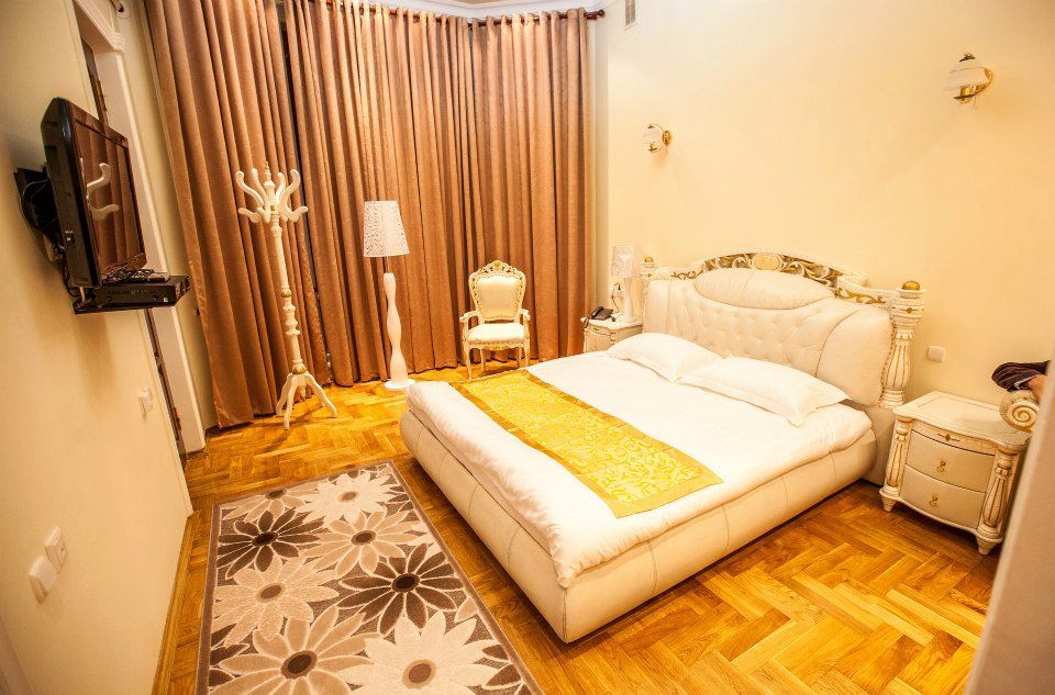 Twins Hotel Dushanbe Ngoại thất bức ảnh