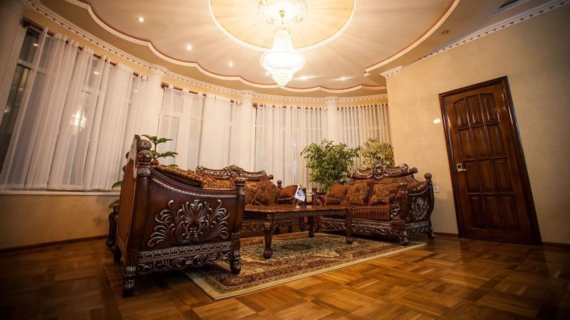 Twins Hotel Dushanbe Ngoại thất bức ảnh