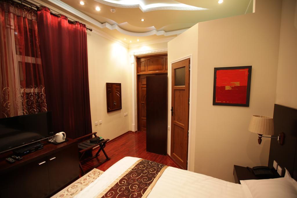 Twins Hotel Dushanbe Ngoại thất bức ảnh