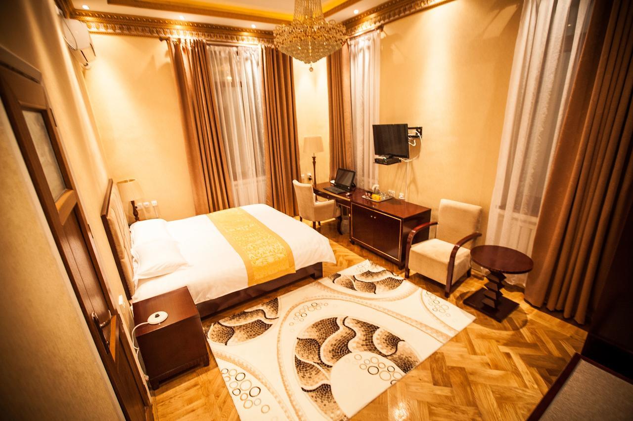 Twins Hotel Dushanbe Ngoại thất bức ảnh